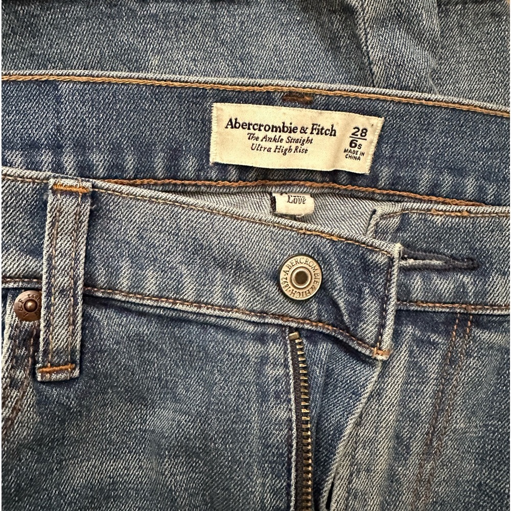 Abercrombie and Fitch Ankle Jeans